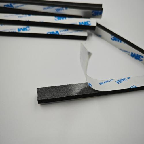 Self-adhesive cr foam tape